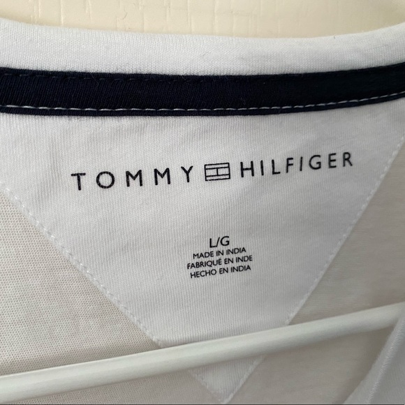 TOMMY HILFIGER Graphic Design T-Shirt - Picture 3 of 4